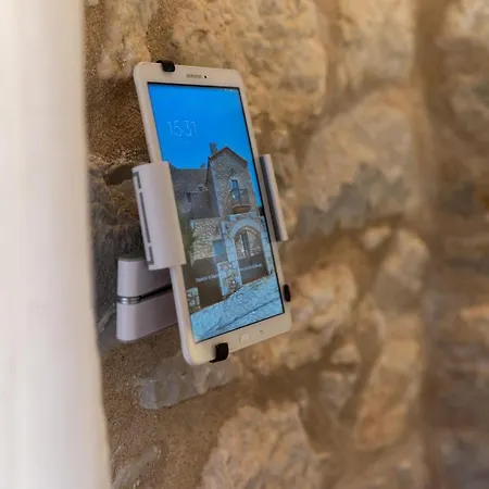 Olea Pírgos Dhiroú