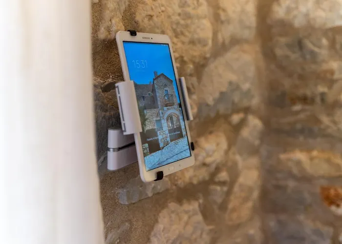 Olea Pírgos Dhiroú